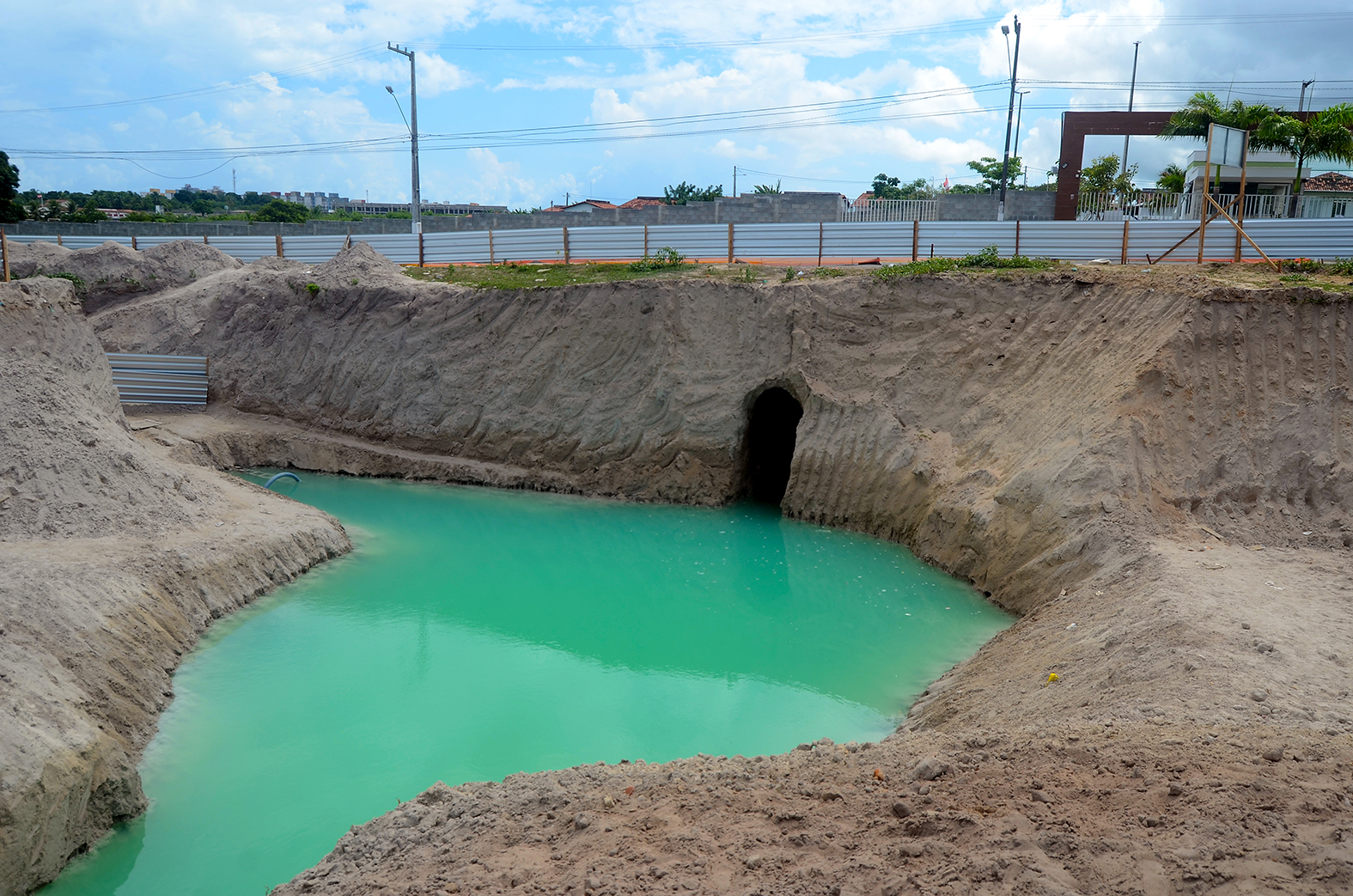 ESPECIALISTAS PROPÕEM ATERRAR “LAGOA AZUL ” DE PARNAMIRIM