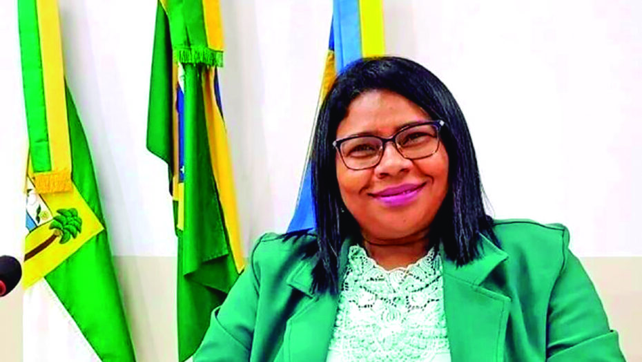 “PREFEITURA DE PARNAMIRIM DEIXOU CHEGAR A ESSE CAOS ”, AFIRMA PROFESSORA NILDA