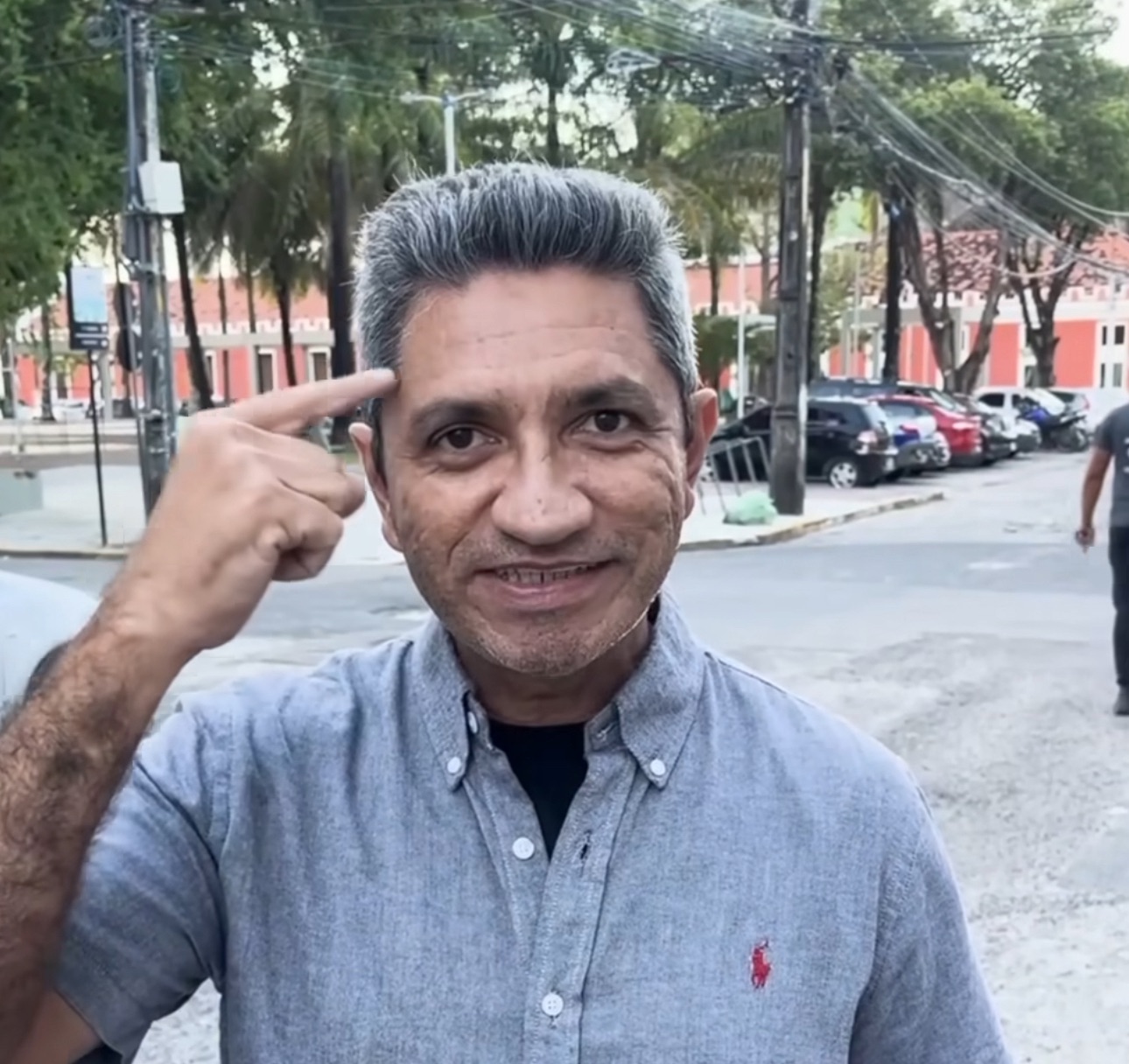 Falta mais nada: Candidato da “Direita” busca inspiração em uma gestão de “esquerda” em Recife