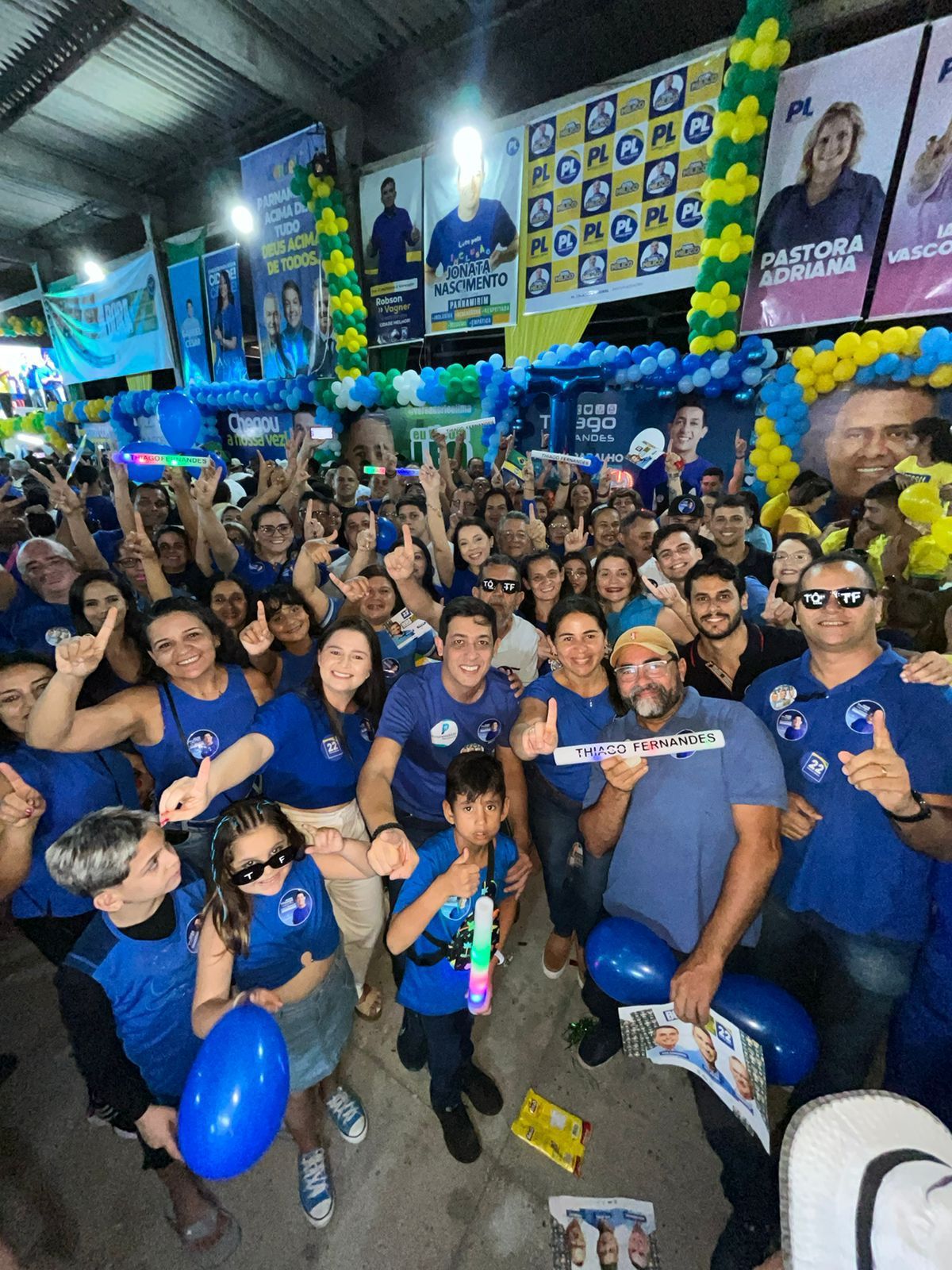 Thiago Fernandes confirma candidatura reunindo multidão em convenção partidária