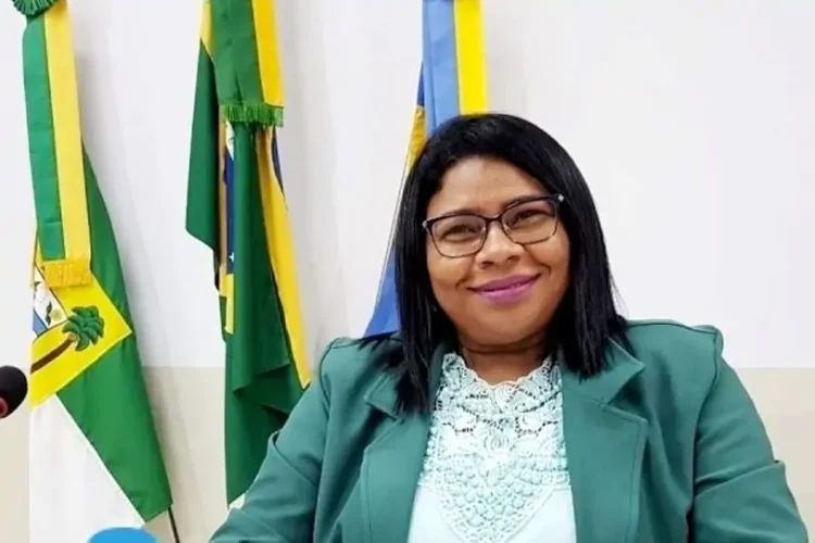 NILDA PERDE DUAS AÇÕES NA JUSTIÇA, CONTRA BLOGUEIRO E MARCIANO JR