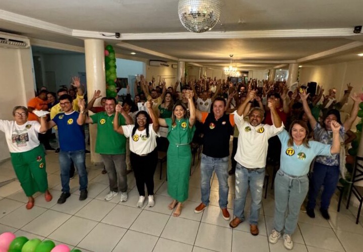 Encontro emocionante da Professora Eliza reúne amigos e reafirma compromisso com a educação